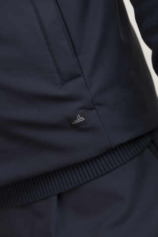 WAHTS bodywarmer look 26