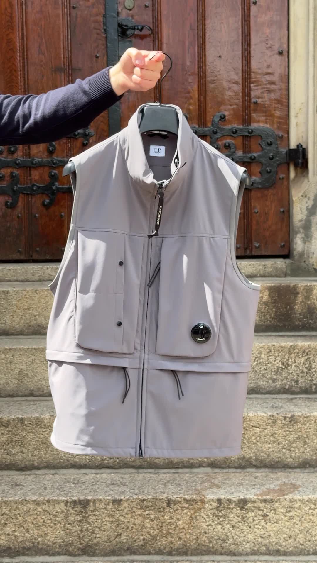 C.P. Company 18CMVE132A-005968A 935 SMOKED PEARL video