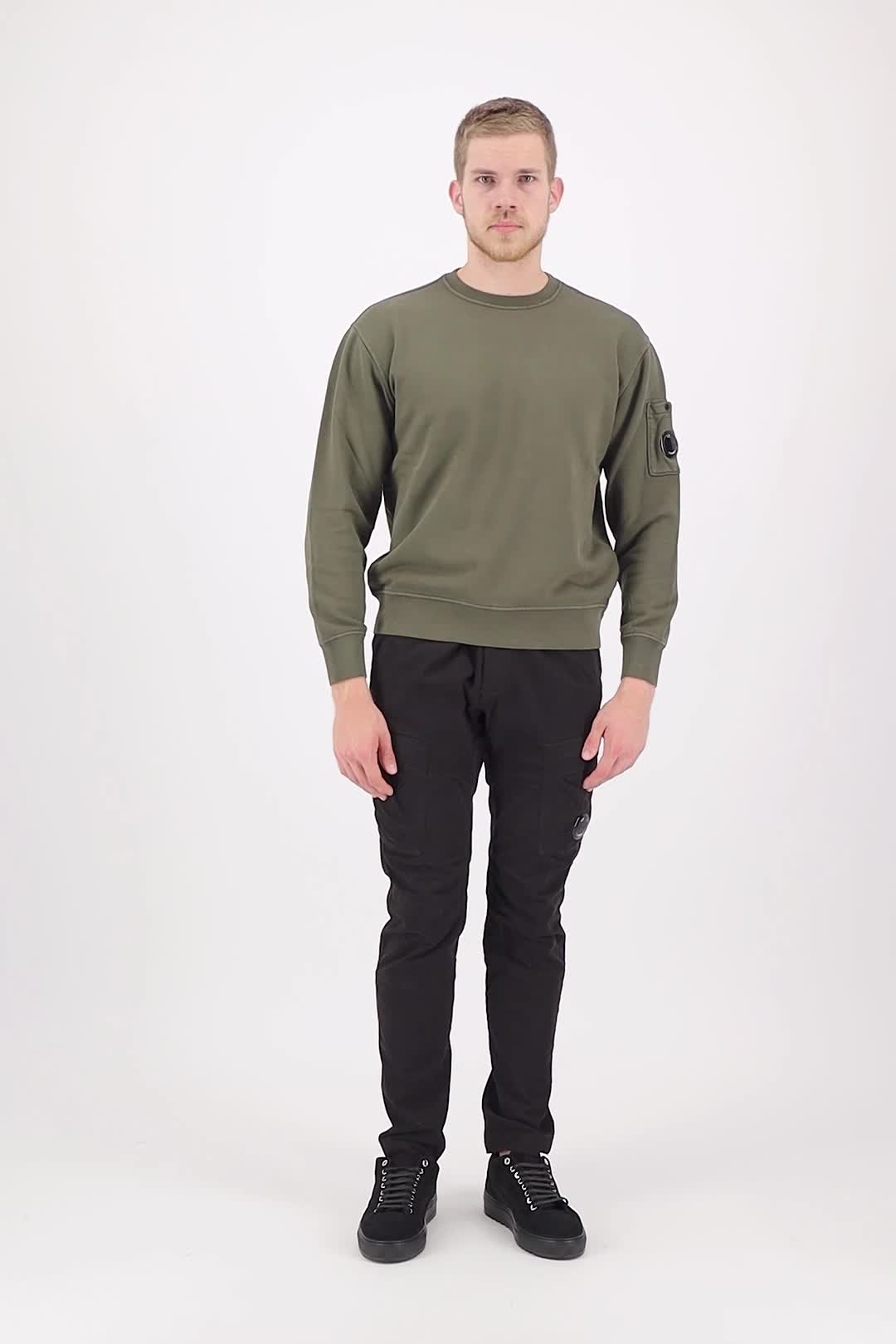 C.P. Company 17CMSS060A-006372R 674 GRAPE LEAF video